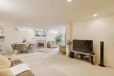 Image de ❤️Comfy Home in Heart of Vancouver--Easy Access to Everything❤️