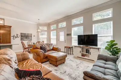 Image de Family-Friendly Lago Vista Home Near Lake Travis!
