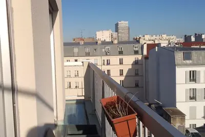 Image de Appartement dans le quartier des JOLumineux et calme, idéal pour familles