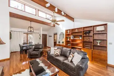 Image de Cozy Home:  Close to Ut, Smoky Mountains and outdoor fun