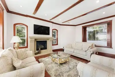 Image de Near Dt Vancouver | King Bed | The Opulence