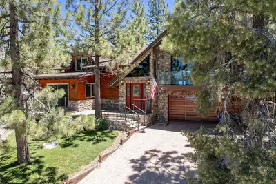 Image de Sunset Spectacular - Multi-level haven with water views! Incredible for 4th of July!