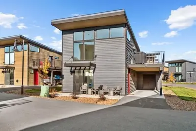 Image de Blue Sky Views at The Quarry