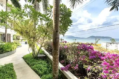 Image de Romantic Sea View 2 Beds Beachfront Condo in Phuket