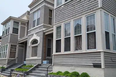 Image de Musem hilltop Place city views 6 sleeps Pet-friendly Friendly