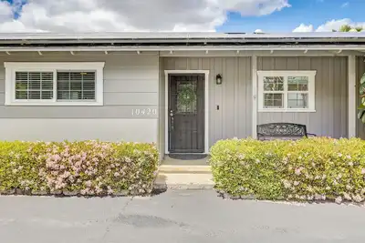 Image de Sd Hideaway! Zero Cleaning fees! 2 Kitchens 2 Back yards! Private Pool!