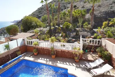Image de Panoramic Sea Views, Heated Pool, Tranquil Luxury Villa, 5 min walk to beach.