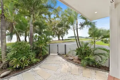 Image de Sandy Toes @ Clifton Beach - 3 Bedroom Beach House