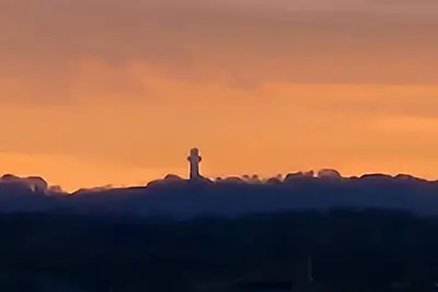 Image de Breathtaking views of Bald Knob Cross, just 2 minutes from Walkers Bluff Casino!