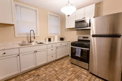 Image de Rolston House - 1 Bed House near Xavier & Downtown