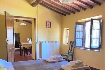 Image de Appartement de 3 chambres + 2 salles de bains dans la campagne toscane