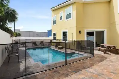 Image de Private Pool! Fortebello Beachside 162