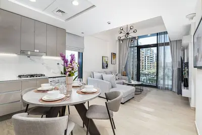 Image de Comfy 1br Apartment in Azizi Riviera 8, Al Merkadh by Deluxe Holiday Homes