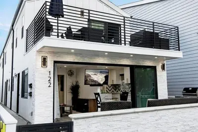 Image de Ground Floor Unit 7 Homes from the Beach
