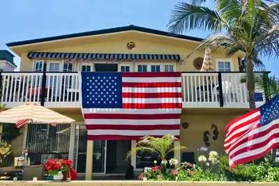 Image de Ocean Breeze Steps from the Beach