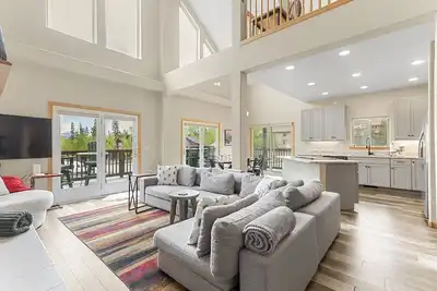 Image de Easy Access to Trails and Skiing, Private Indoor Hot Tub!