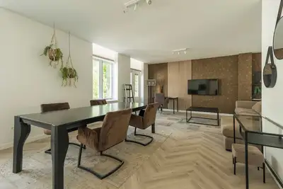 Image de Jean | Nouvelle maison luxueuse avec balcons | Chambre 3