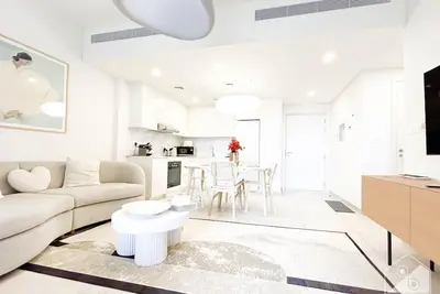 Image de Cozy 1b Escape with Stunning Balcony Views