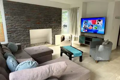 Image de Casa Barrio Cerrado en Mendoza, Casa Ideal Para Familia o Amigos