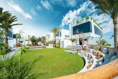 Image de Private villa with pool