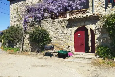 Image de mas cévenol en Ardècheanimaux acceptés
