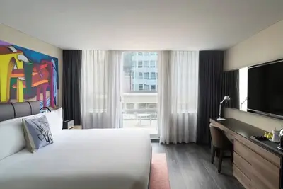 Image de Pets Allowed, Nightclub & Shuttle - Experience Zócalo & Heart of Mexico City!