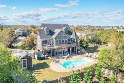 Image de Gorgeous pet-friendly soundside Kitty Hawk home w/ pool & hot tub!