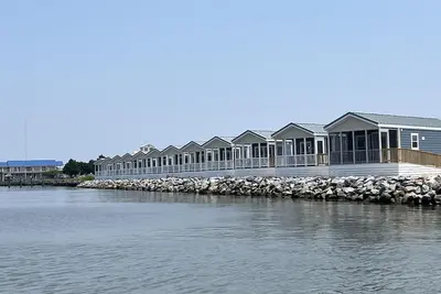 Waterfront Bungalow 2 on Chincoteague Bay (Va)! - Waterfront Bungalow with Two Bedrooms