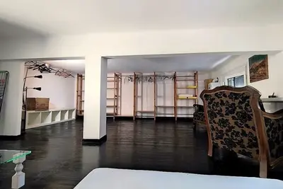 Image de City Center Artistic Loft, 3 minutes from Thessaloniki’s Waterfront. Pet friendly