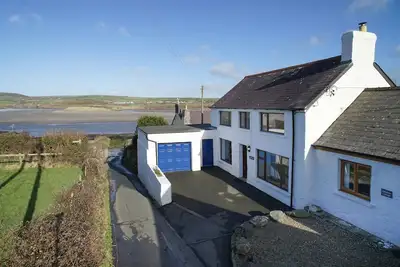 Image de Glandwr, Newport - Quatre Chambres Gîte, Couchages 6