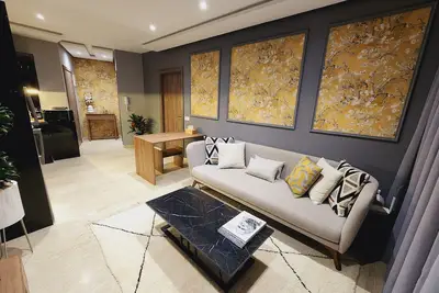 Image de The Twenty-Six Palmier by Ib Signature. Cosy One-Bedroom apartment.