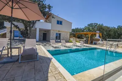 Image de Magnificent Chania Villa | 4 Bedrooms | Villa Ulquiorra | Breathtaking Sea Views and Outdoor Pool | Violi Charaki, Atsipopoulo