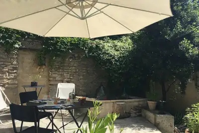 Image de Au cœur du Luberon : maison d’artiste dans un village plein de charme : Goult