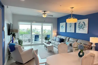 Image de Livin the dream beach condo 3 blocks from beach 5 minute walk!