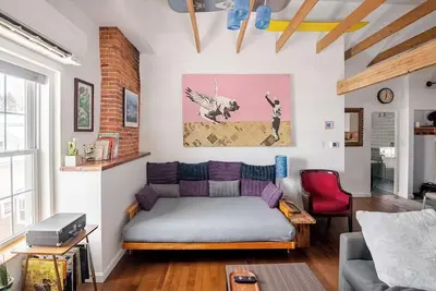 Image de Stroll to Uvm & Church St, cozy 1-bdrm Burlington apt