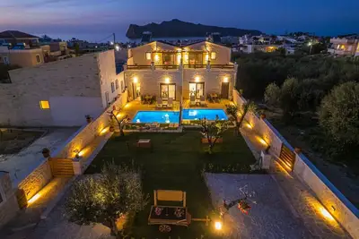 Image de 12 Sleeps \/No Car Needed\/2steps Agia Marina Beach\/2 Pools
