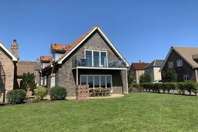 Image de A cottage (detached) that sleeps 10 guests in 4 bedrooms