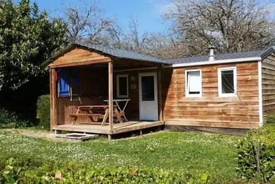 Image de Locatif bois - terrasse couverte style chalet - Renove En 2024 5 Ă 6 personnes - 5 pers. inclus dans le tarif