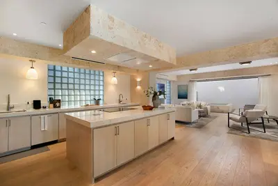 Image de Luxury Bliss in WeHo\n