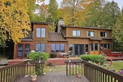 Image de New Rental On Torch Lake - 30 Day rental