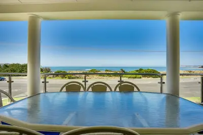Image de Beachfront -- 45 OceanView in central Victor Harbor