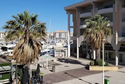 Image de Port-Fréjus, Le Nadir, sur les quais, Grand 2 pièces 51m2, 4/5 couchages, parking, accès proche aux plages, balcon, pour agréable séjour au soleil, détente et loisirs