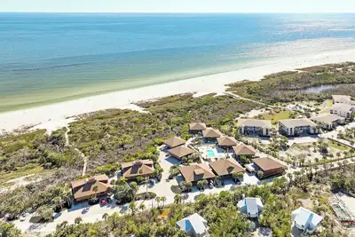 Image de Pet friendly paradise on Sanibel Island with private beach - Signal Inn 12