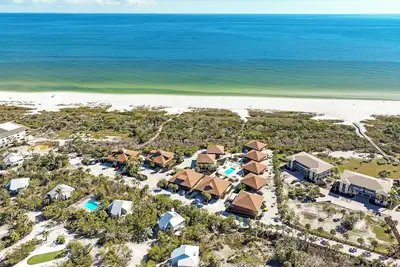 Image de Your Perfect Getaway Awaits: Charming Sanibel Island villa with private beach - Signal Inn 11