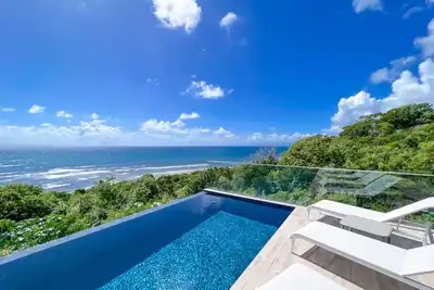 Image de Villa · Vue mer · Piscine privée & plage