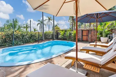 Image de Resort Style Getaway | Close to Beaches and Cafes