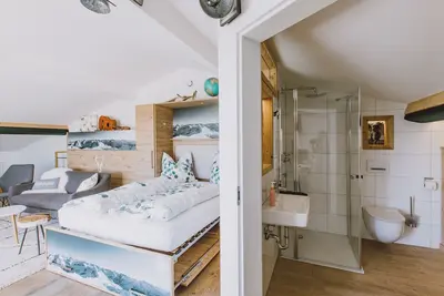 Image de Appartement de vacances 'Loft - Guggi's Emporeon Allgäu' avec vue sur la montagne, grande terrasse