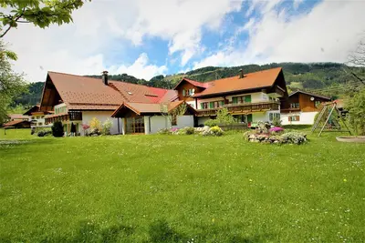 Image de Appartement 'Ferienhof 'beim Wendlar'' avec vue sur la montagne, jardin privé et Wi-Fi