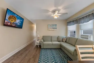 Image de 5605 Seaview Ave, Unit G
