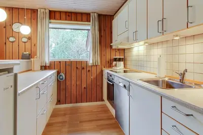 Image de \"Yngvy\" - 1. 3km from the sea by Interhome